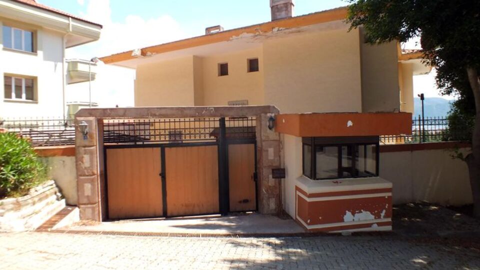 Kenan Evren'in evine saldırı