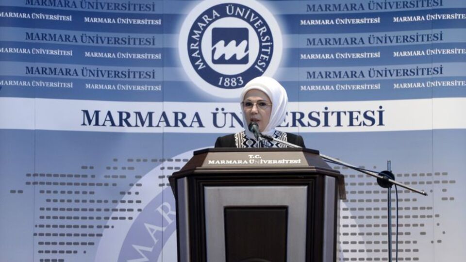 'Bitkilerle tedavi konusunda bilinçlenmeliyiz'