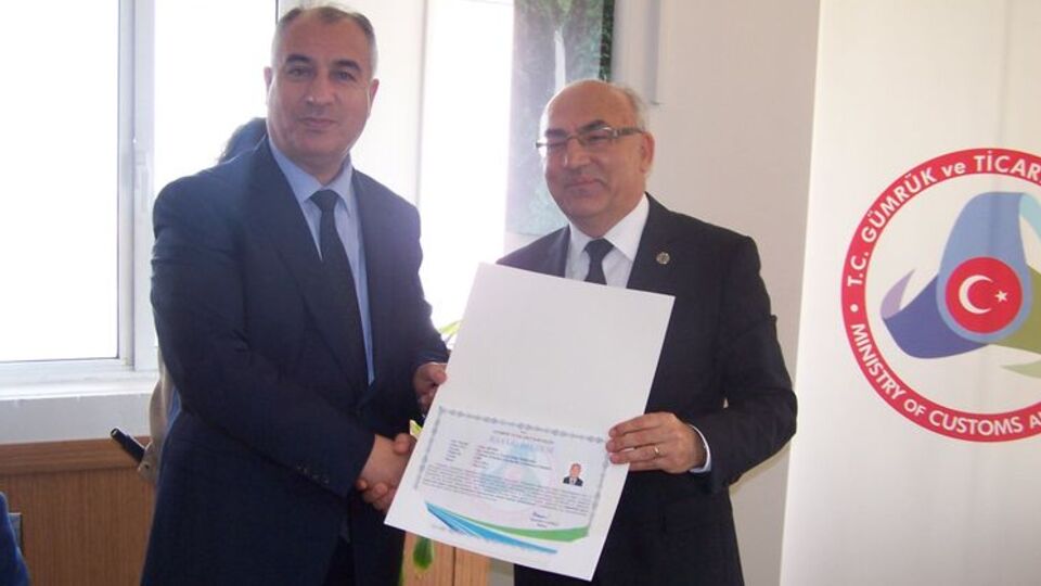 İstanbul Gümrüğü'ne başarı ödüllü müdür