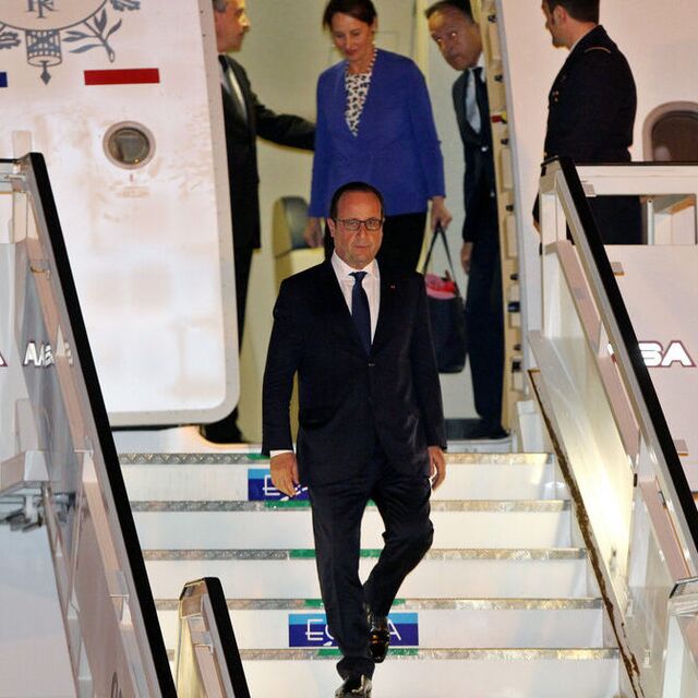 Hollande, Küba'da elini çabuk tuttu