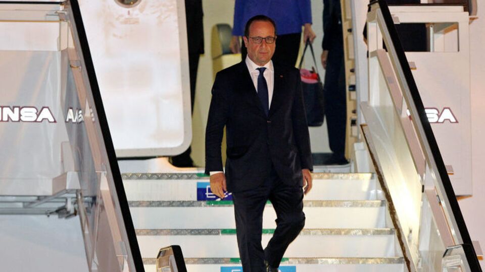 Hollande, Küba'da elini çabuk tuttu