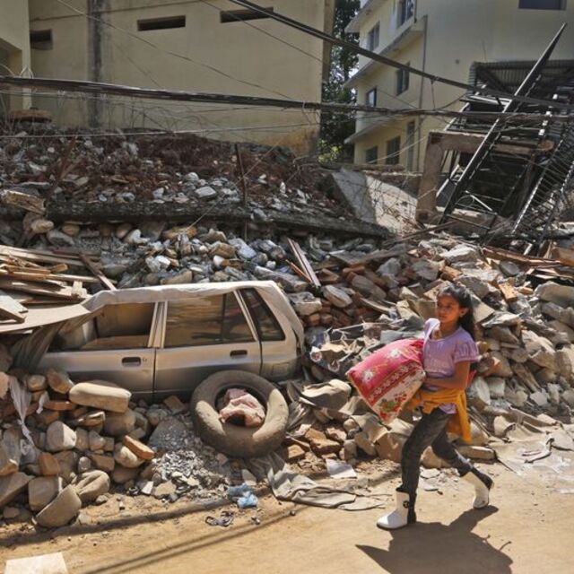 Nepal'de yeni deprem!