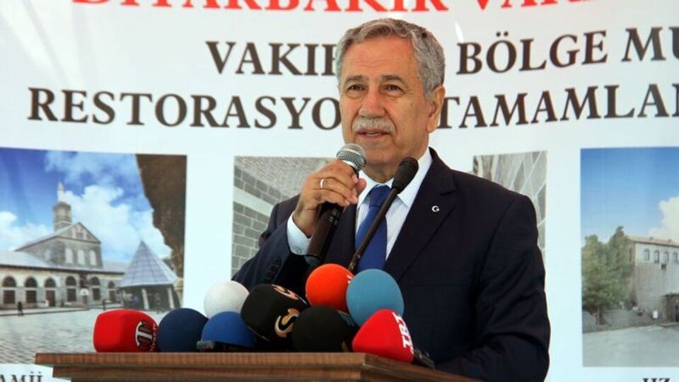 Bülent Arınç'tan adaylık açıklaması