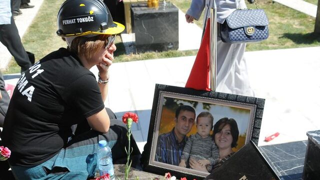 Soma'da maden şehitleri için anma töreni