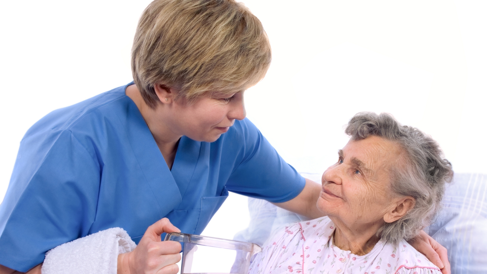 Profesyonel hasta bakıcı yetiştirilecek