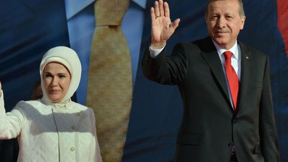 Erdoğan çiftinden MHP'li Meral Akşener'e destek telefonu