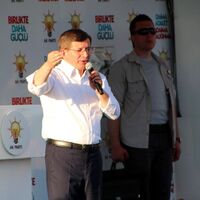 Başbakan Davutoğlu'ndan hodri meydan