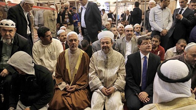 Diyanet İşleri Başkanı'nın gözyaşları
