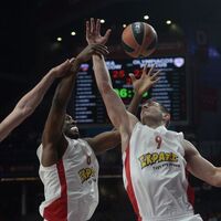 İlk finalist Olympiakos