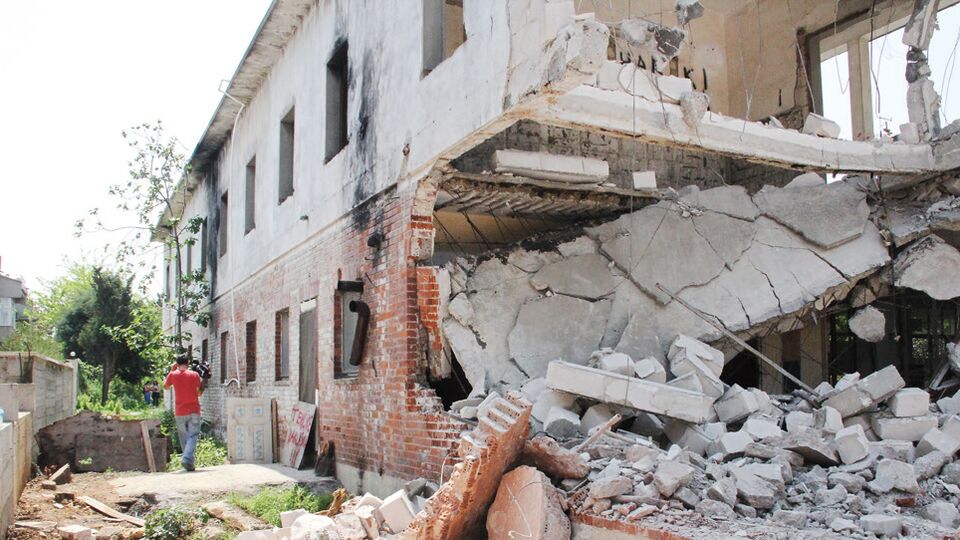 Esayan: Kamp Armen için tapunun iade süreci başladı