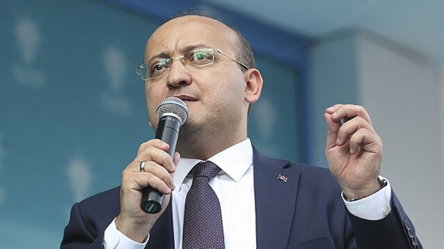 "Bunlar kuzu postuna bürünmüş kurt"