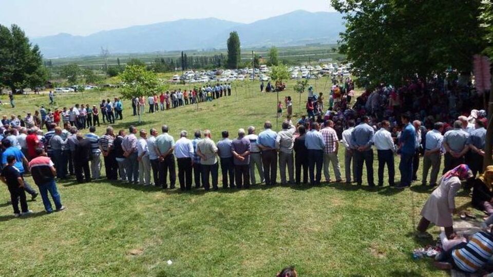 Bakan'ı karşılama kuyruğu