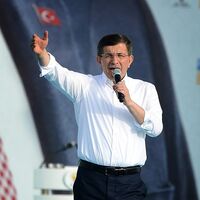 Başbakan Davutoğlu'ndan HDP'ye saldırıya kınama