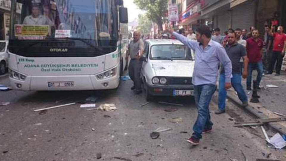 Mersin ve Adana HDP binasında patlama