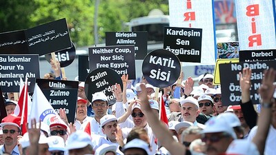 Mursi'ye verilen idam kararı protesto ediliyor