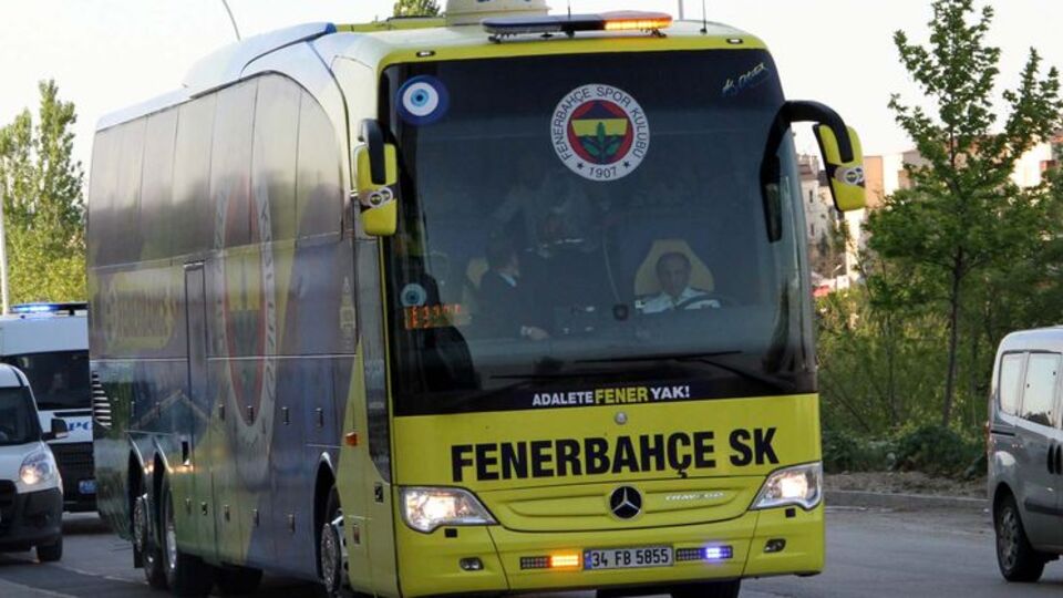 Fenerbahçe otobüsüne bir saldırı daha