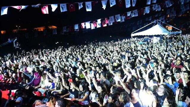 Konserde Kılıçdaroğlu sürprizi