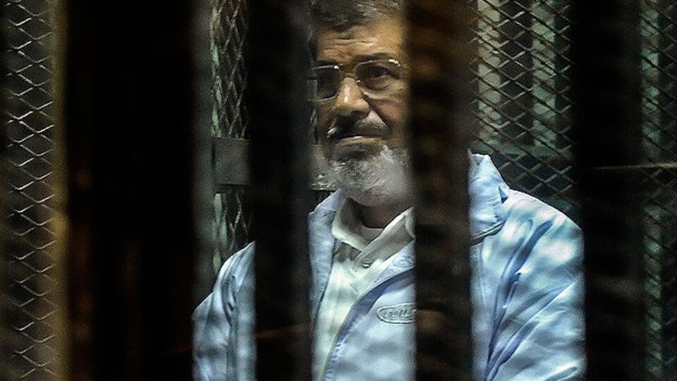 Mursi'nin duruşması ertelendi