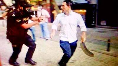 Palalı saldırgandan tanık polis memuruna şaşırtan soru!