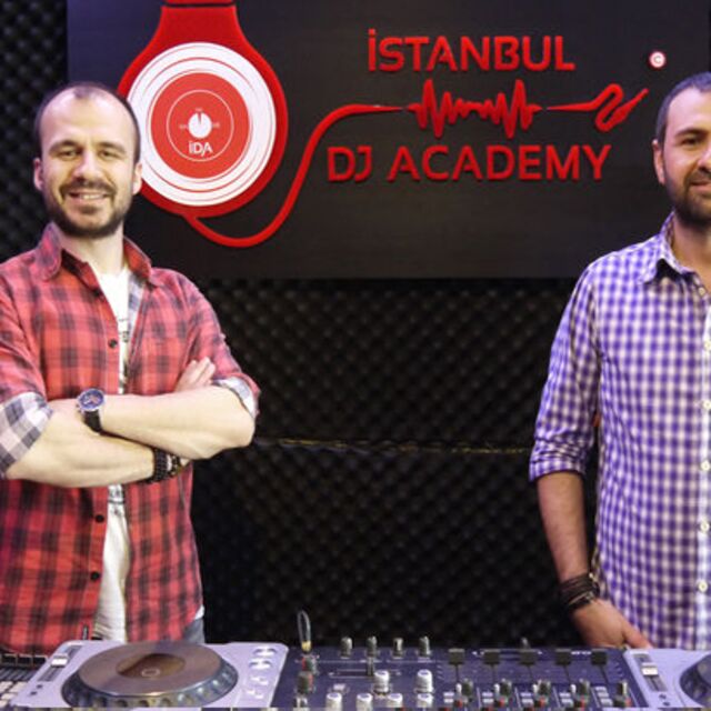 Alaylı değil, akademili DJ'ler geliyor