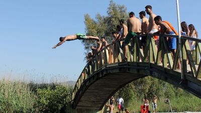 Yasağı dinleyen yok!