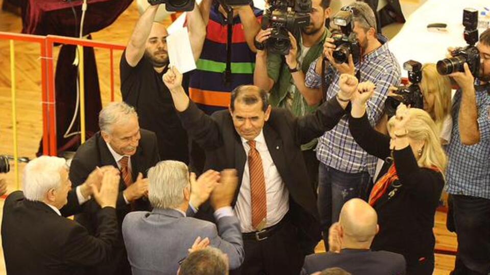 Galatasaray'ın 36. başkanı Dursun Özbek oldu!