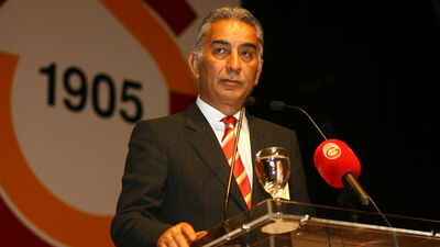 Adnan Polat trafik kazası geçirdi