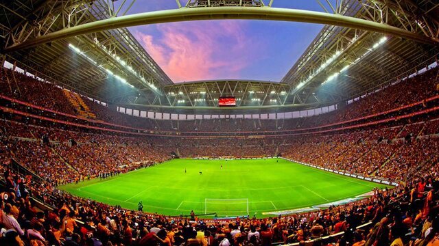 Arena ateş kırmızı
