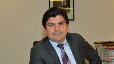 Birinciliğe oynuyor...