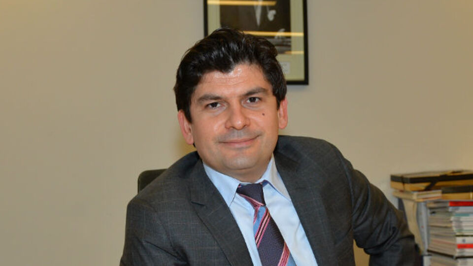 Birinciliğe oynuyor...