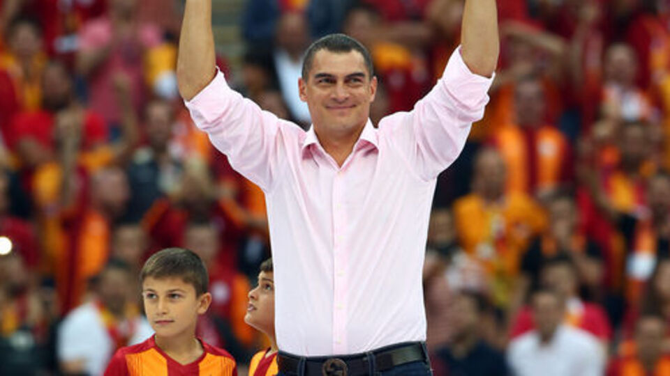 Mondragon'a sevgi seli