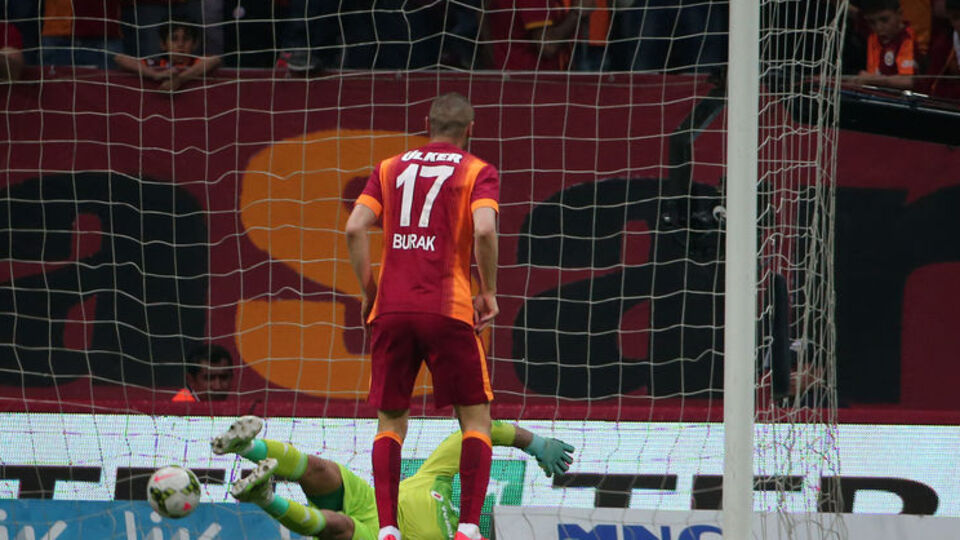 Burak'tan Hamzaoğlu'na tepki
