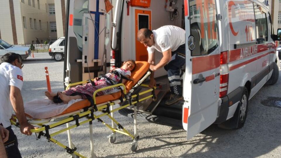 Niğde'de 168 öğrenci yemekten zehirlendi