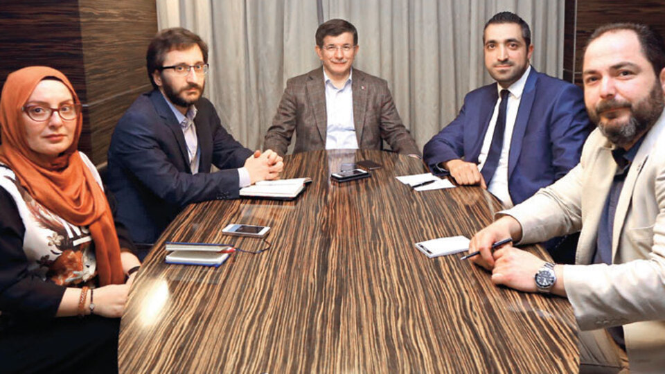 Başbakan Davutoğlu: HDP, İmralı'dan gelen mesajları sabote ediyor