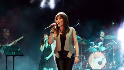 Öğrenciler istedi Burcu söyledi