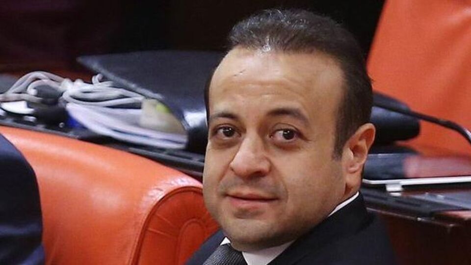 Egemen Bağış'a Twitter'da hakaret davasında zorla getirme kararı