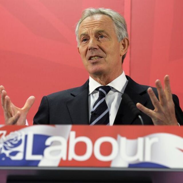 Tony Blair istifa etti