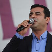 "Erzurum Valisi kaygılanmasın, barış mesajı verip gideceğiz"