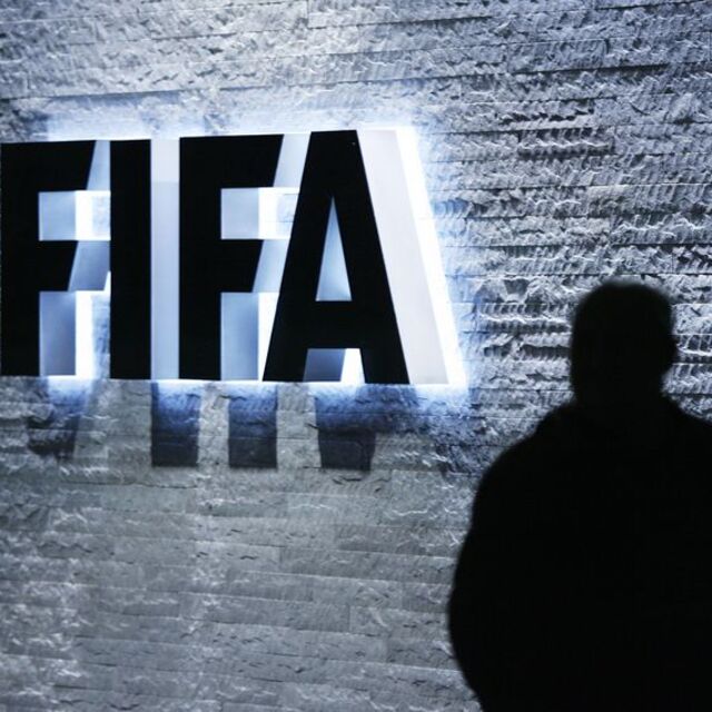 Blatter mı, Prens el-Hüseyin mi?