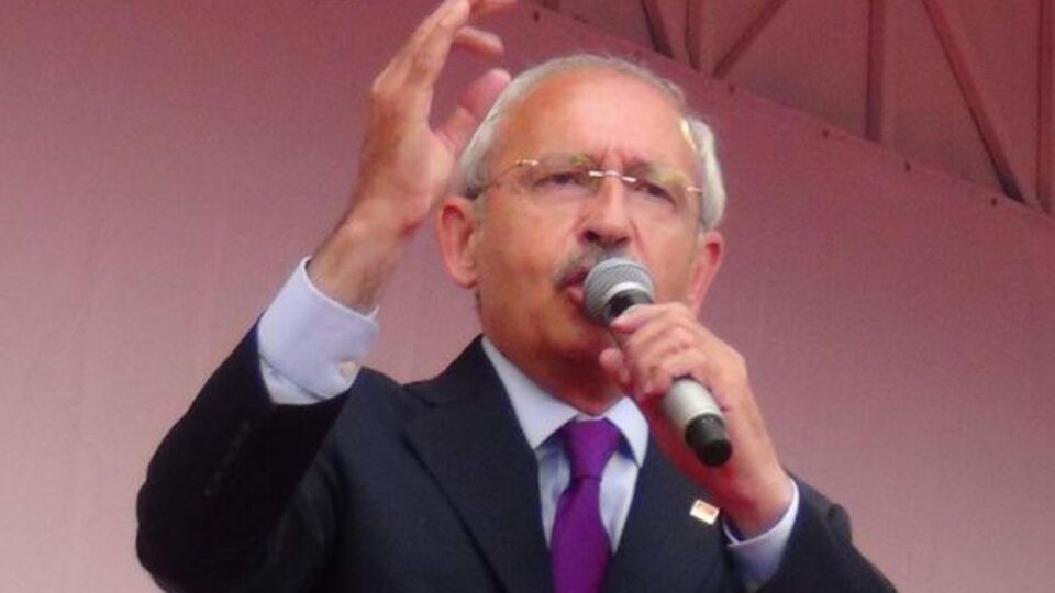 "13 yıl önce oy verdiğiniz parti bu parti değil"