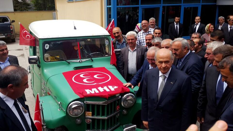 Bahçeli'ye sürpriz hediye!