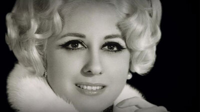 Ünlü sanatçı yaşamını yitirdi