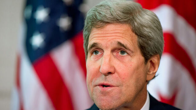 John Kerry kaza geçirdi!