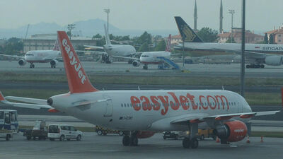 Yanık kokusu acil iniş yaptırdı!