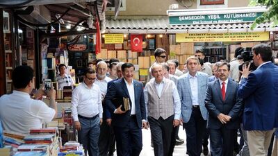 Başbakan Davutoğlu'nun yoğun İstanbul programı başladı