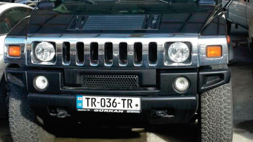 Kaçak lüks otomobiller!