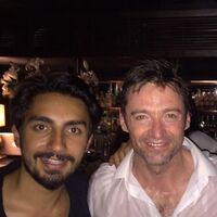 Şampanyayla yıkandı