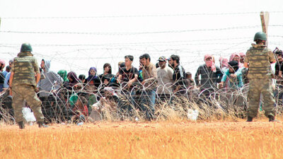 15 bin Türkmen sınıra yürüyor!