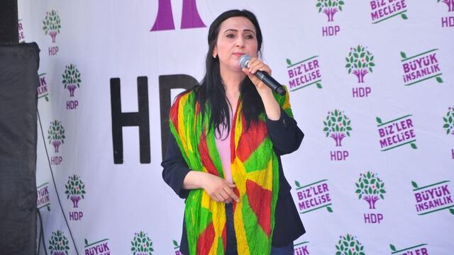 "Onlar mağduru oynuyor"