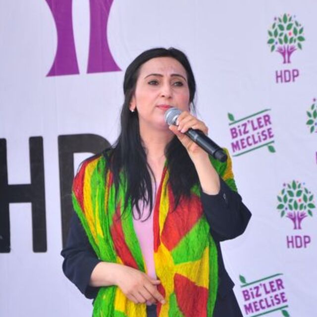 "Onlar mağduru oynuyor"